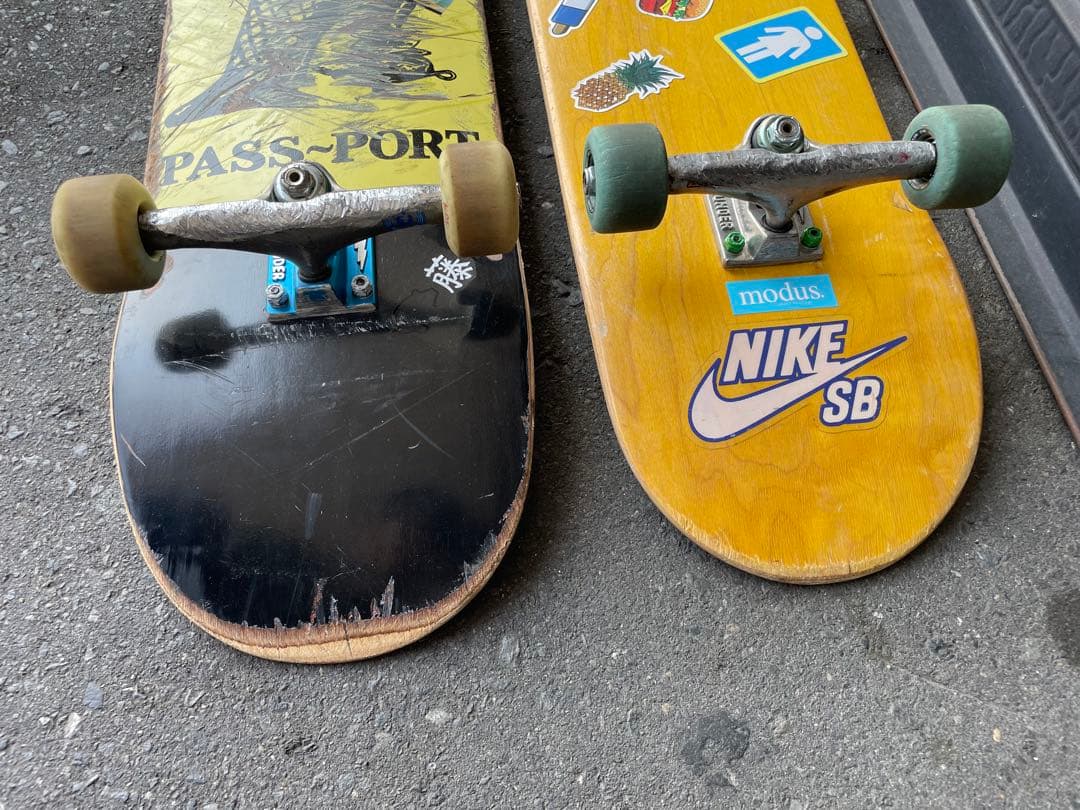 【2台】　スケボーデッキ　ウィール　Thunder ボーンズ スピットファイア