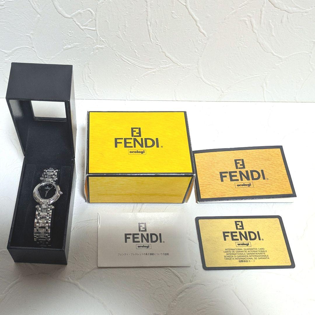 FENDI フェンディ ズッカ柄 クォーツ 腕時計 F75210L シルバー 箱