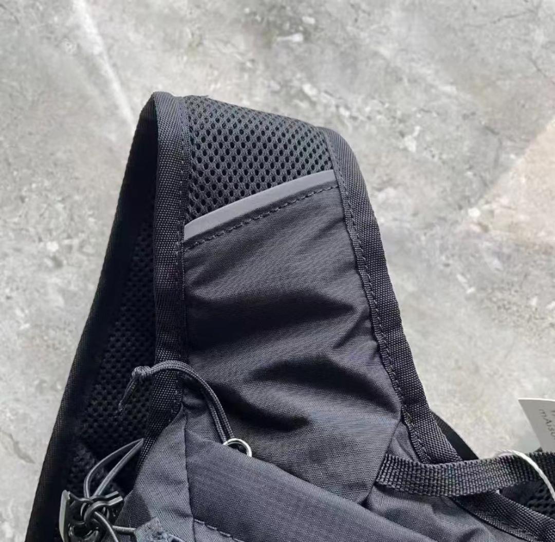 美品 MM6 × Salomon 多機能バックパック