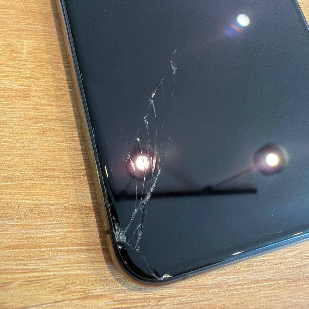 iPhone XＳMAX 256GB 画面ひび割れあり