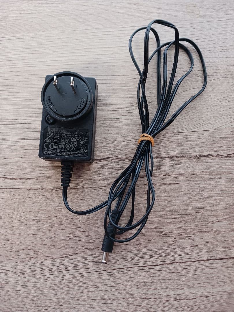 【美品】 KORG EK-50 61鍵電子キーボード、フットペダル