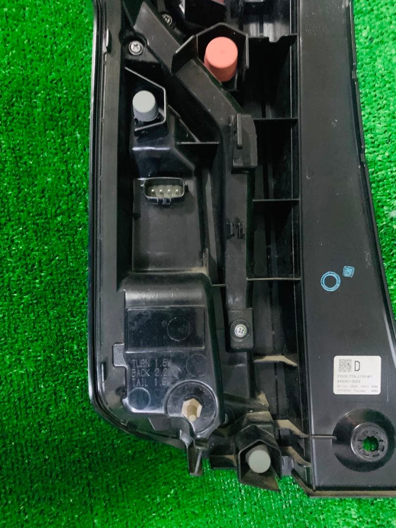 ホンダ N-BOX テールランプ 右 JF3 JF4