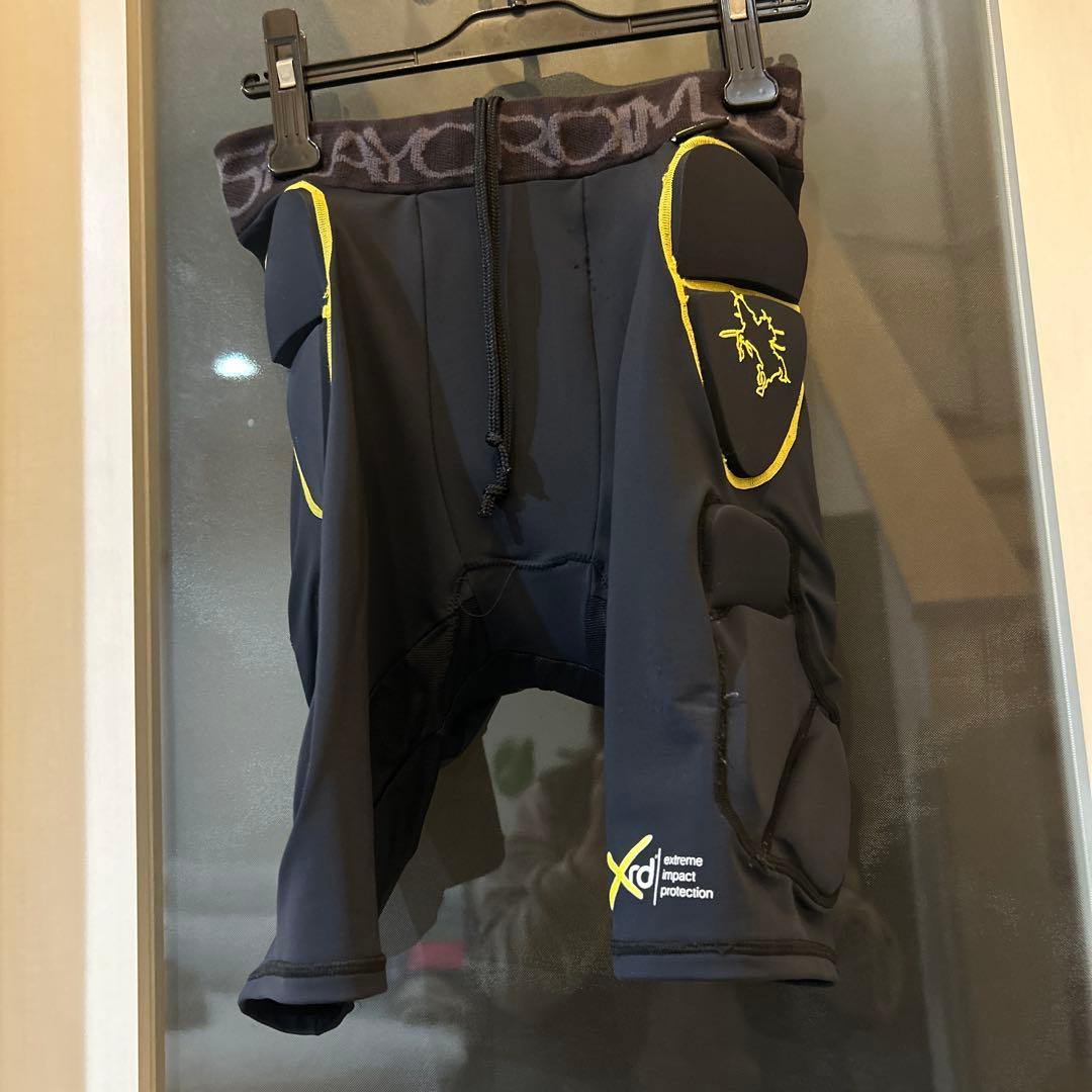 週末セール⚡️美品　鎧武者ヒップガード最強プロテクター　希少サイズＳ