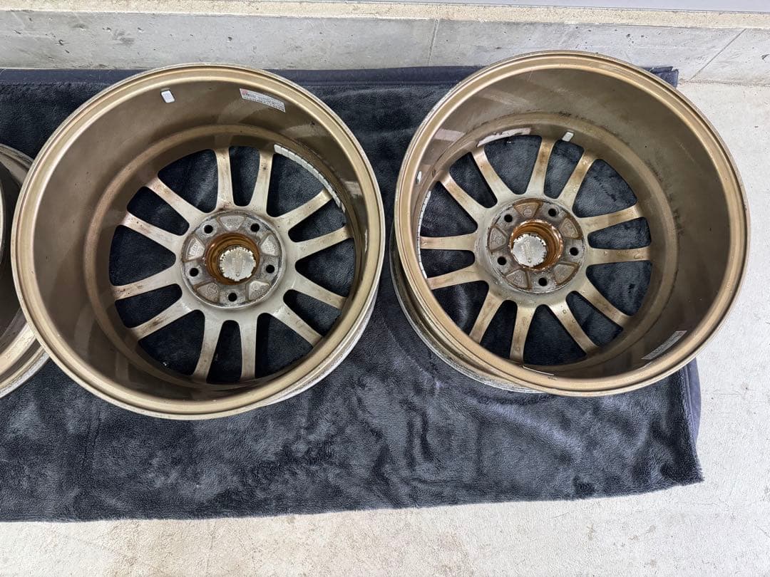 RIVAZZAリバッツァ　エンケイ16インチ 7j+50 pcd114.3 5穴