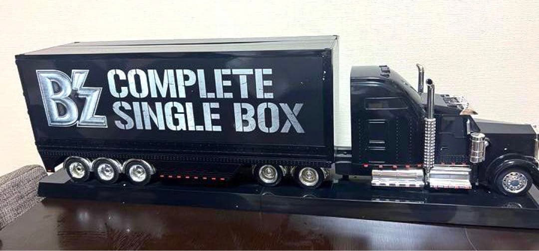 B'z  コンプリートシングルbox Trailer Edition