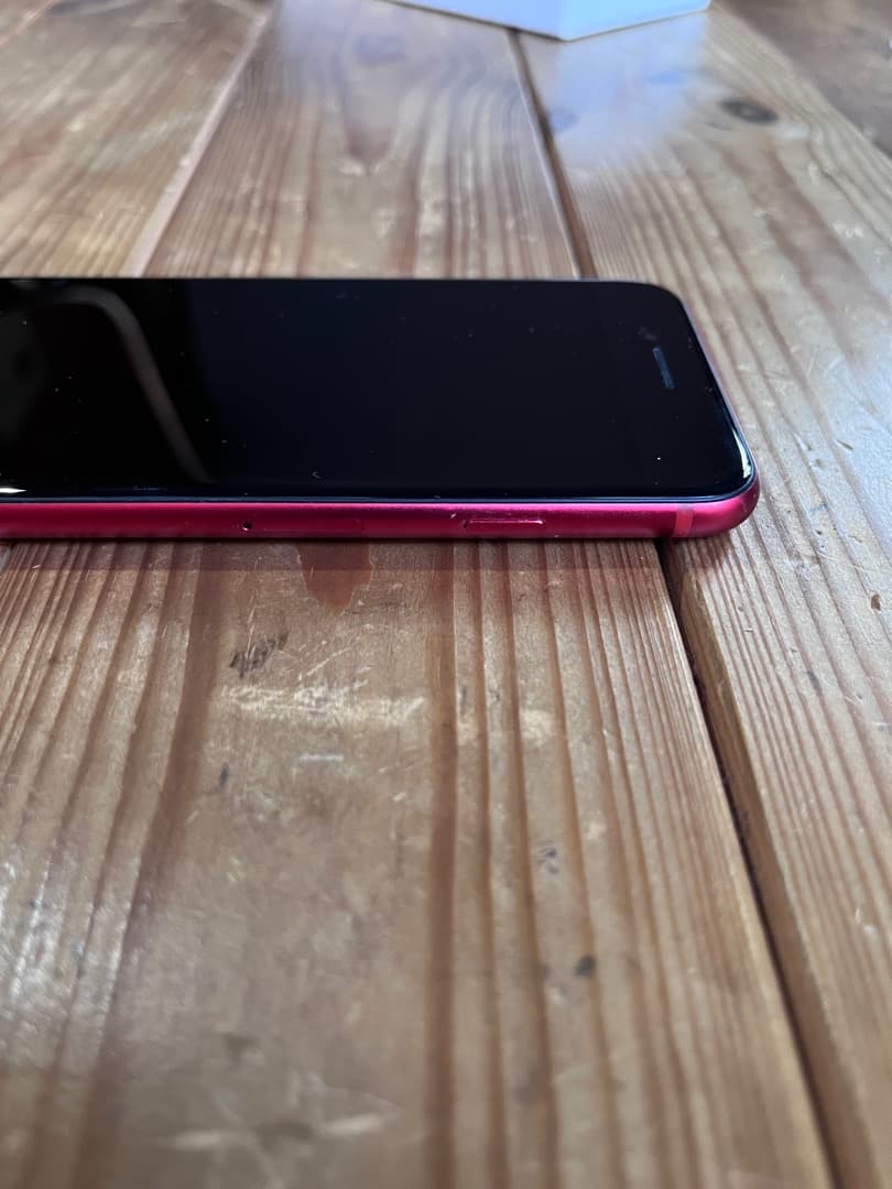 Apple iPhone SE 第２世代 バッテリー93% RED 美品