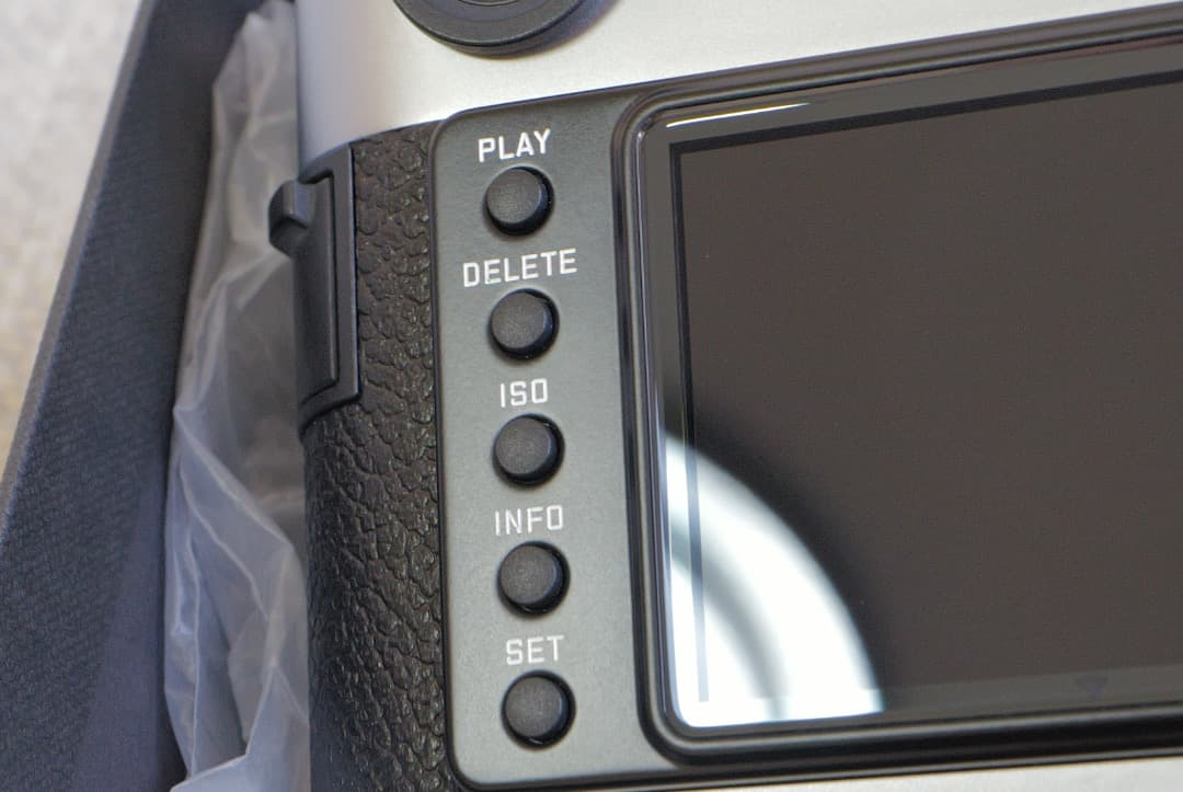 Leica M9-P シャッター3300回台 CCD ID 15 シルバー