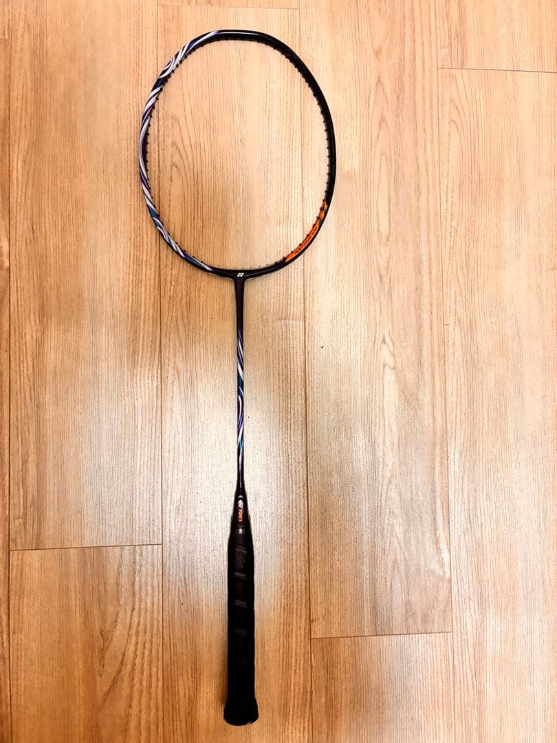 ヨネックス　アストロクス100zz