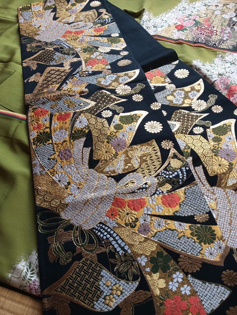 小柄さんの為のお仕立て　振袖フルセット　美品　華やか　丈151 裄66