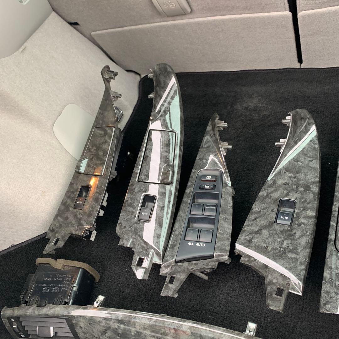 トヨタ　18クラウン　純正インパネセットスイッチ付 グレー　動作確認済み 中古品