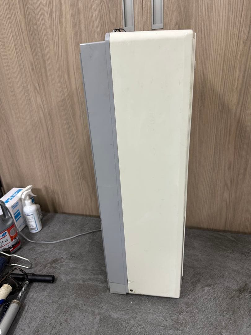 コロナ窓用エアコン CWーFA1619 (2019年製)