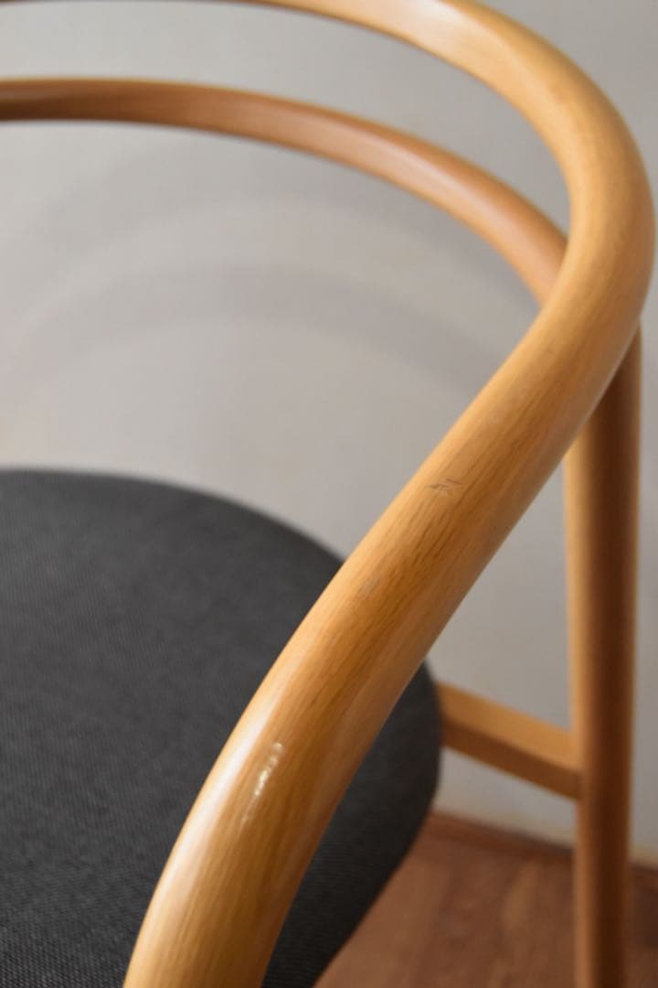 もこ Bentwood Arm chair ①