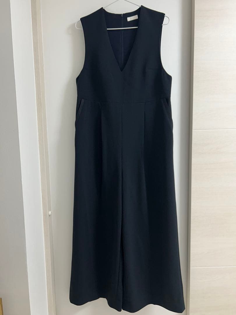 極美品 ボールジィ ジョーゼットジャージー Vネックオールインワン ネイビー