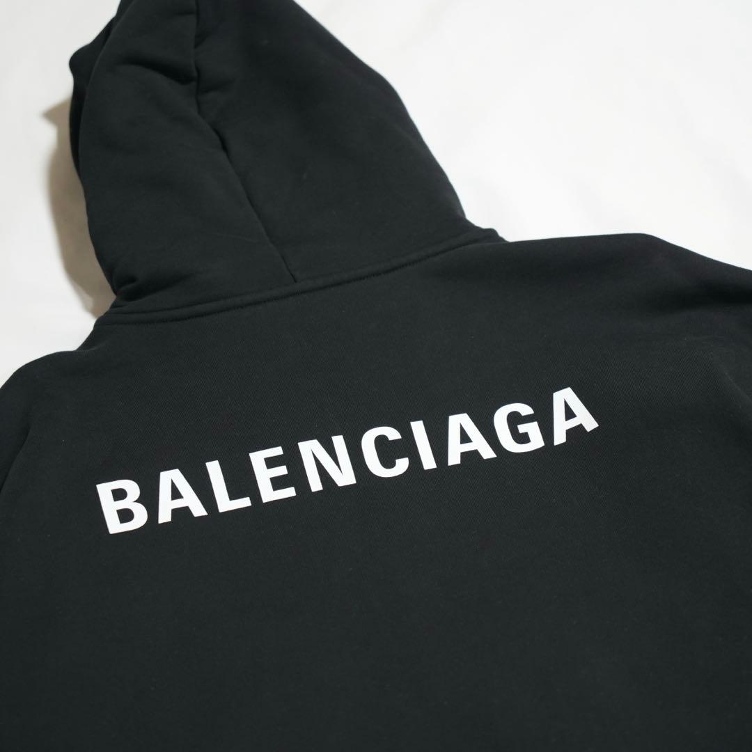 【古着】バレンシアガ　バックロゴ入りパーカー プリント ブラック