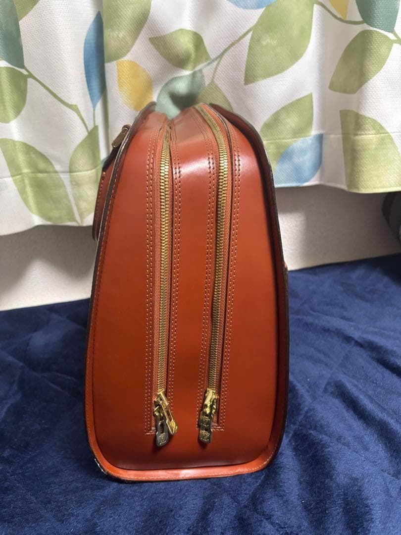 ルイヴィトン ビジネスバッグ エピ M54513