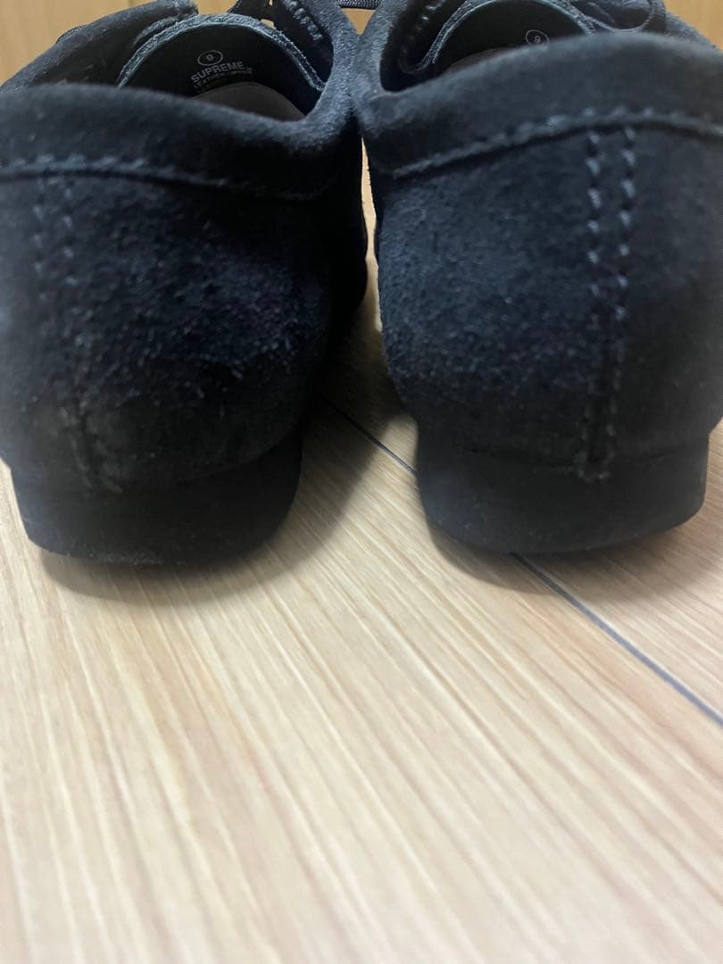 シュプリーム クラークス Supreme x Clarks Wallabee