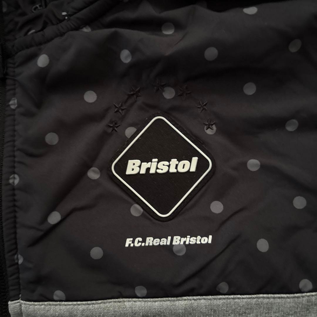 FCRB✕NIKE サーマフィットフーディーセットアップ　トップSパンツM