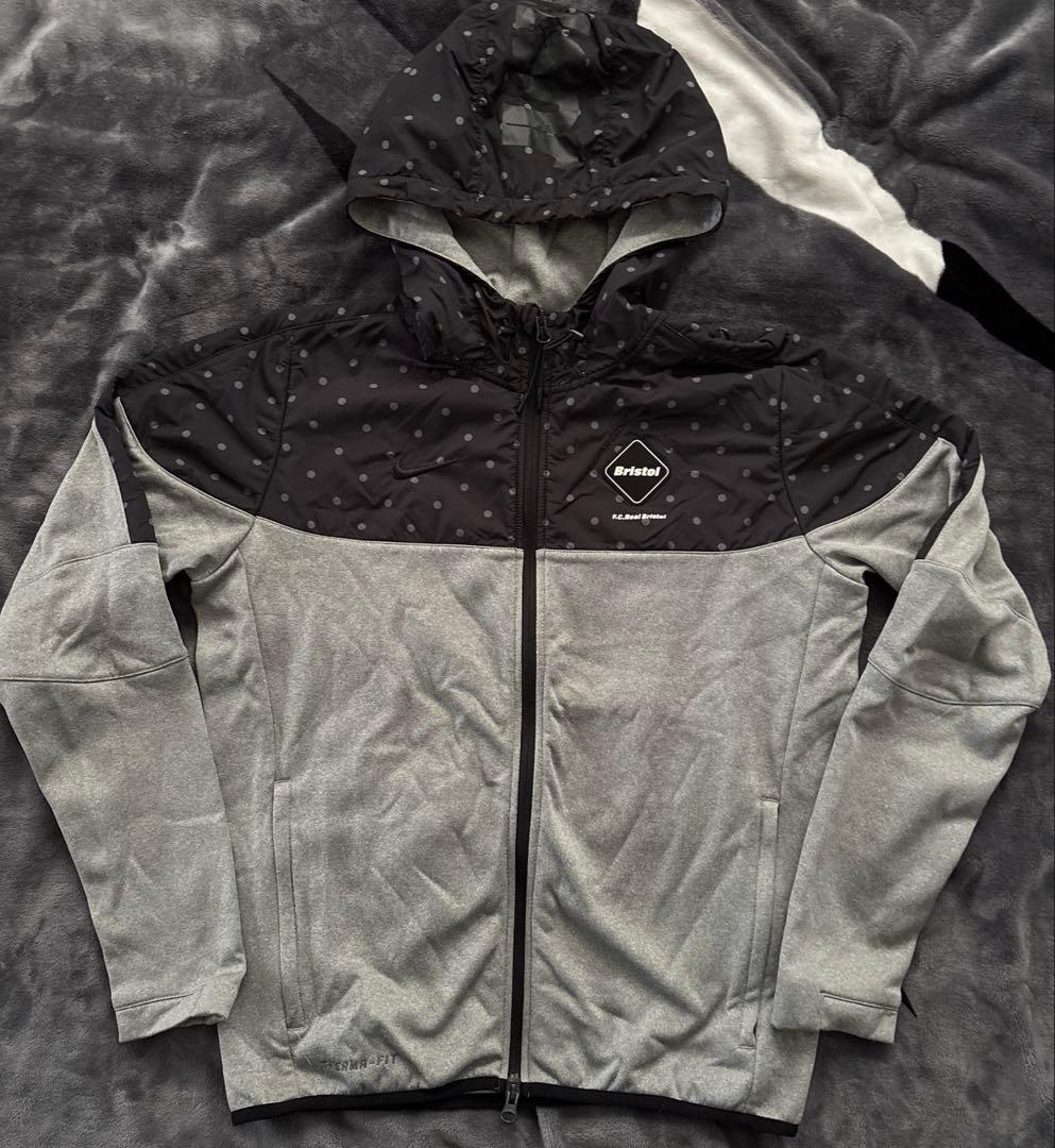 FCRB✕NIKE サーマフィットフーディーセットアップ　トップSパンツM