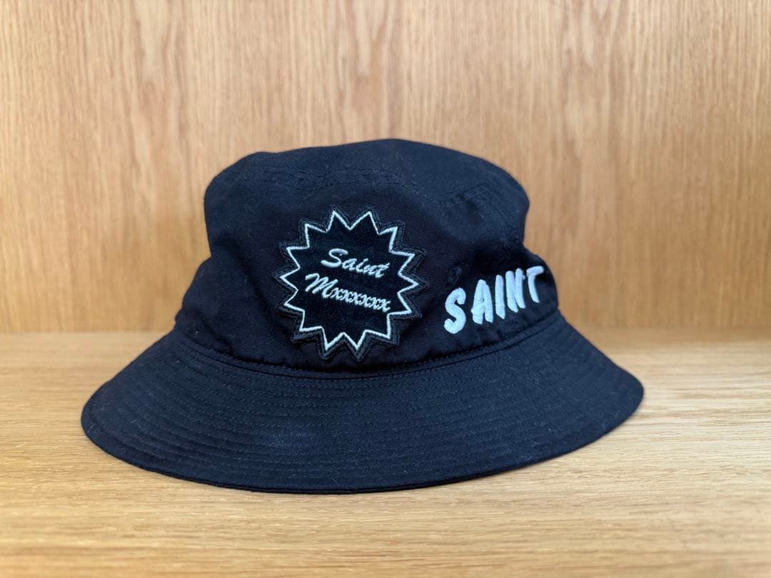 SAINT Mxxxxxx バケットハット ブラック 刺繍ロゴ 日本製