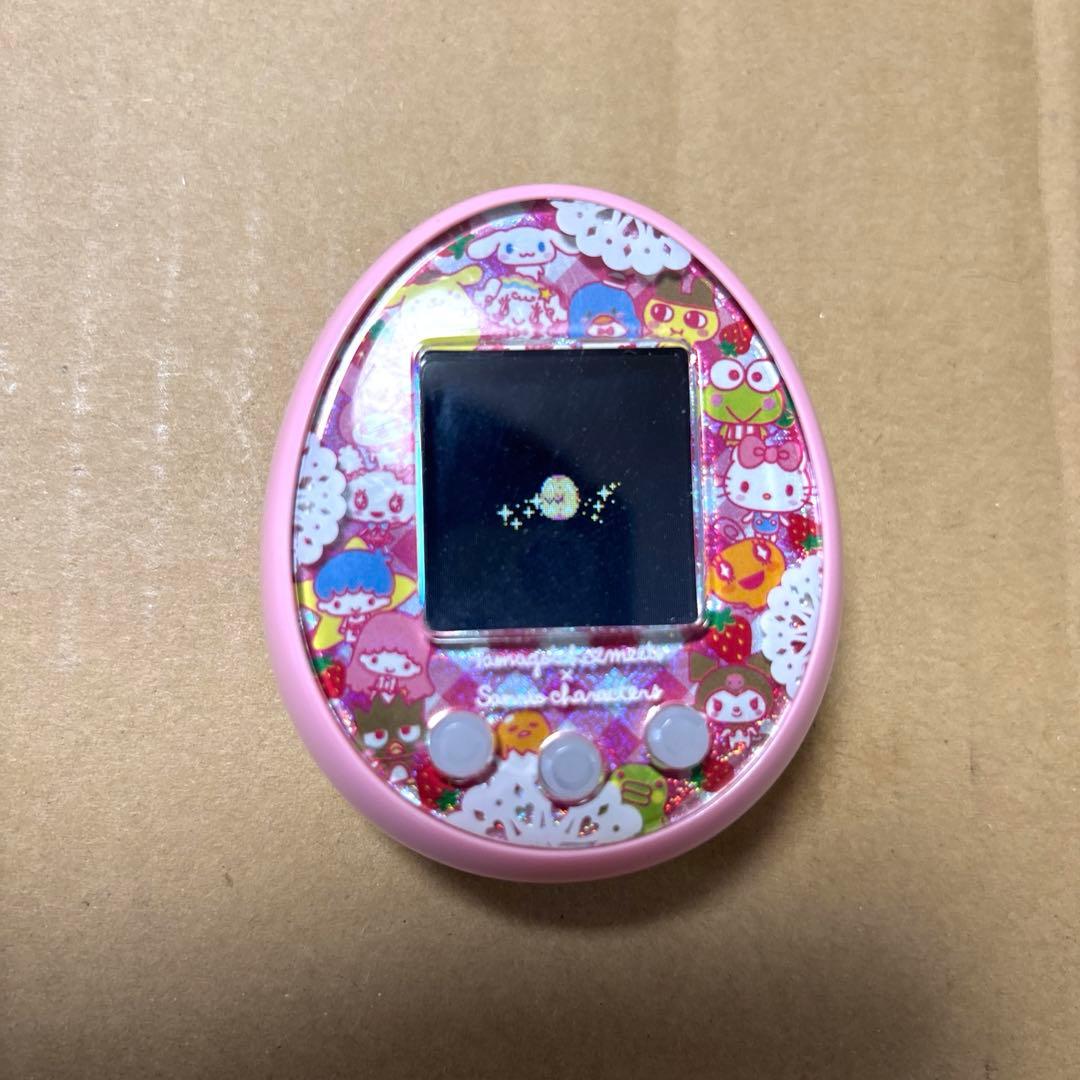 バンダイ　たまごっちみーつ　サンリオキャラクターズ　ピンク