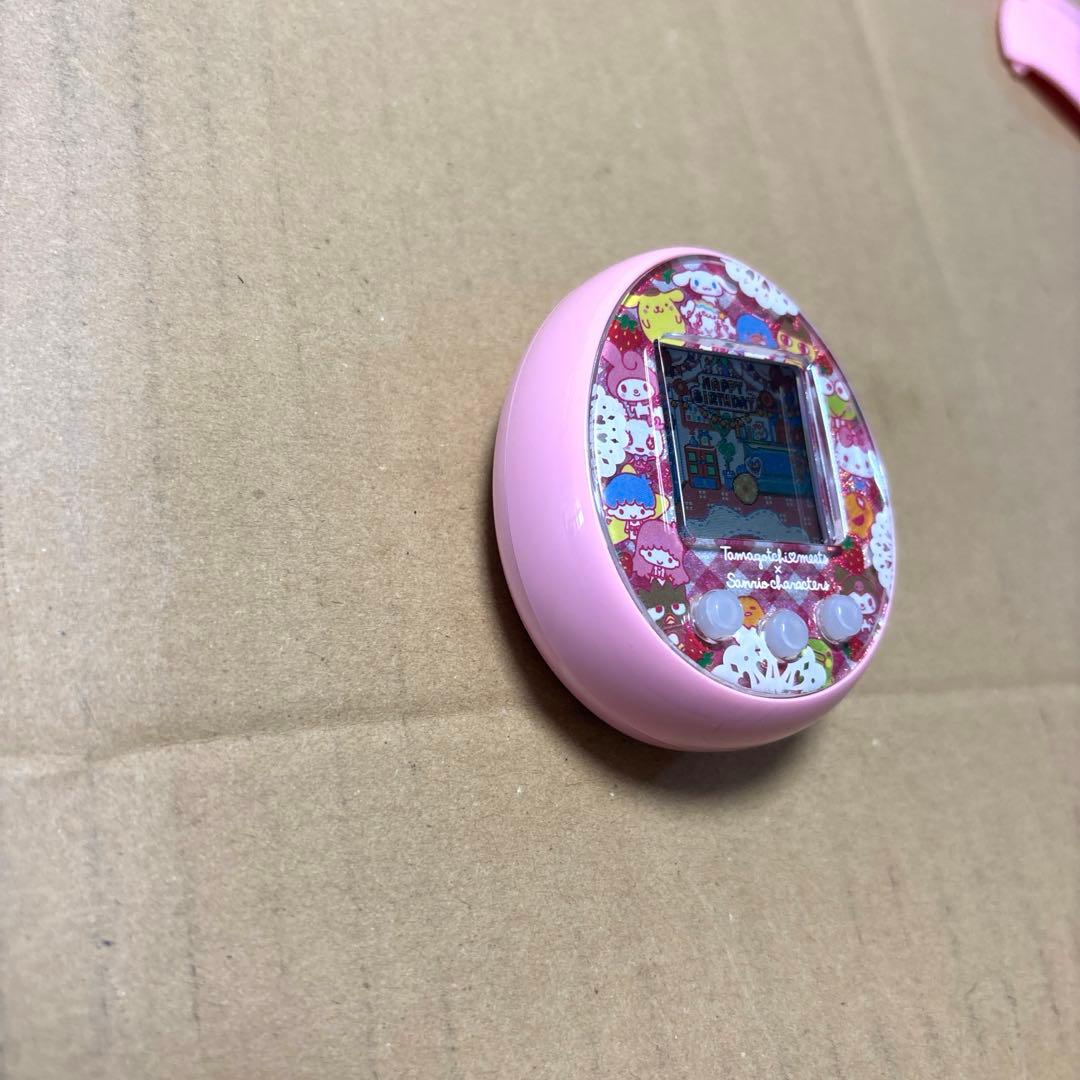 バンダイ　たまごっちみーつ　サンリオキャラクターズ　ピンク