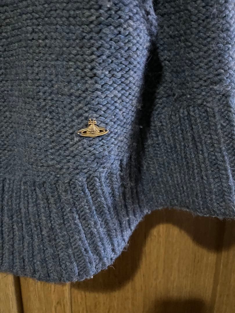 ヴィヴィアン　ハイネック　ポンチョニット