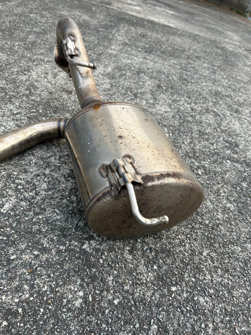 早いもの勝ち　アクア　NHP10 GANADOR マフラー