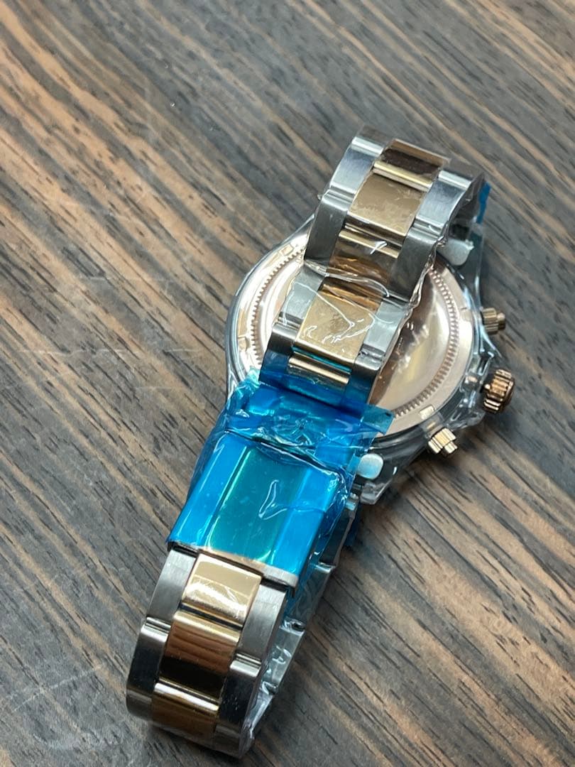 RELAX クロノグラフ 腕時計 ビンテージタイプ　ホワイト/ゴールド　文字盤