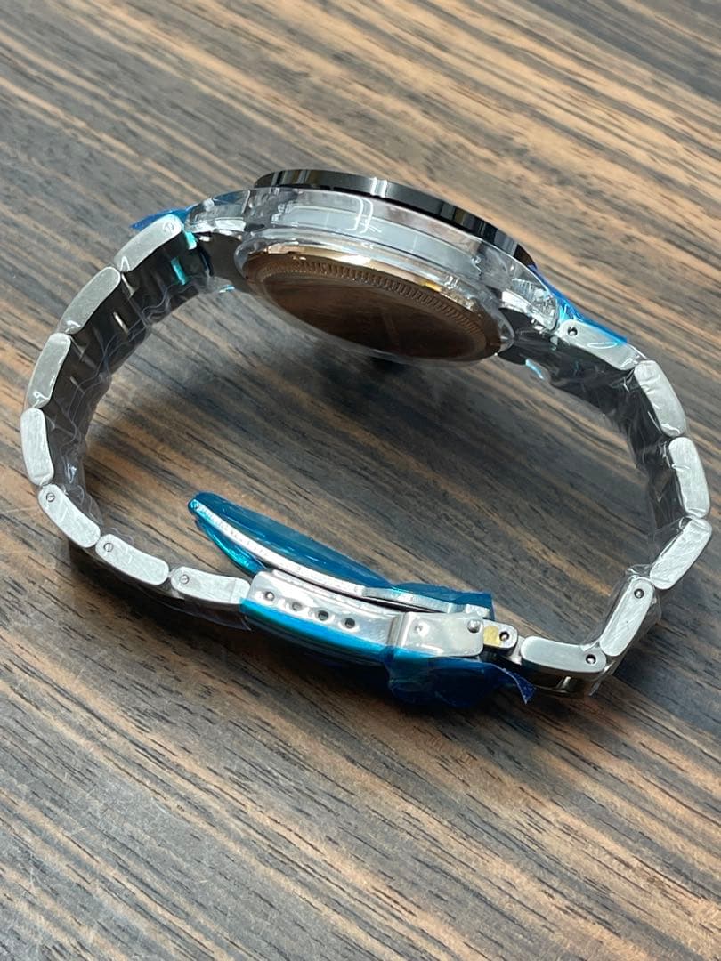 RELAX クロノグラフ 腕時計 ビンテージタイプ　ホワイト/ゴールド　文字盤