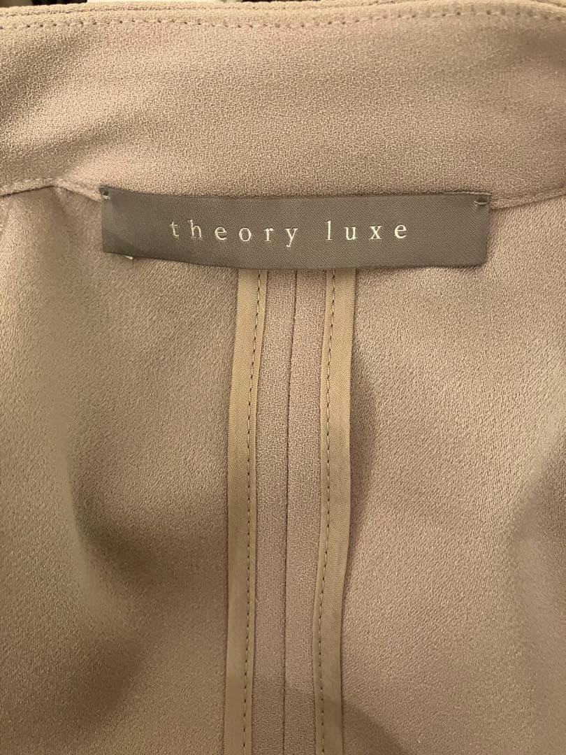 セオリーリュクス　ベージュ ノーカラージャケット38
