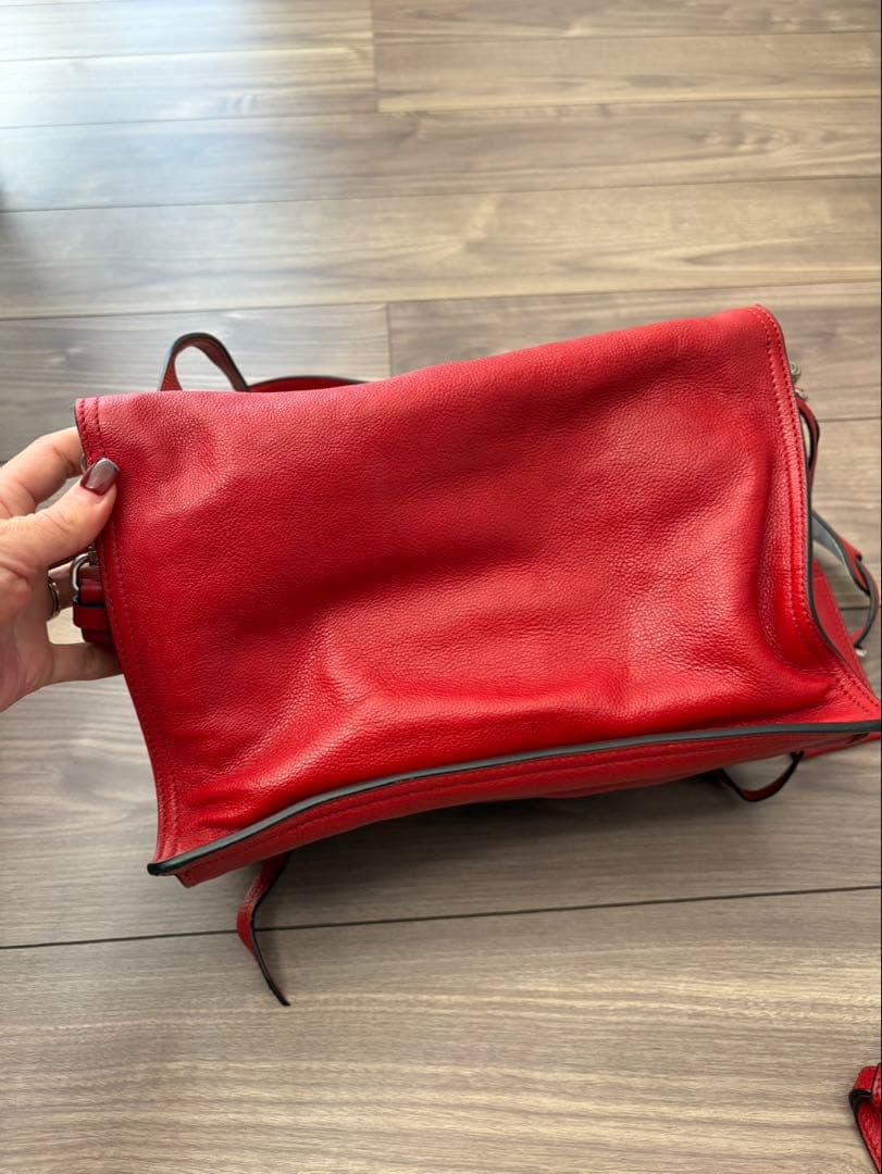 最終値下げPRADA レッド ショルダーバッグ