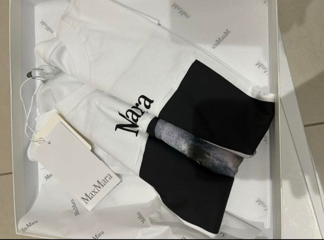 新品タグ付き　 MAXMARA CIPRIA 犬　Tシャツ　タキマキ愛用