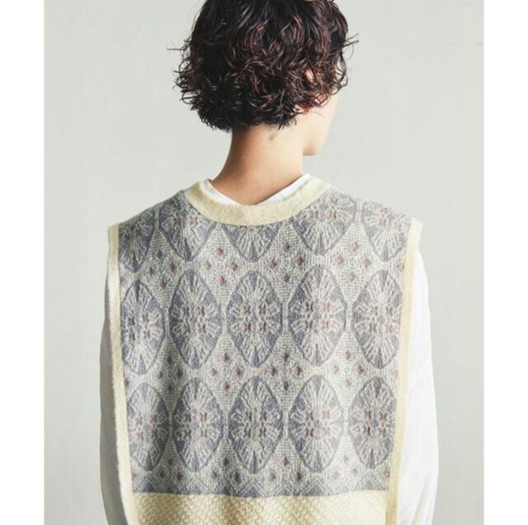 nitcaオーバルトライアングルジャガード ベスト