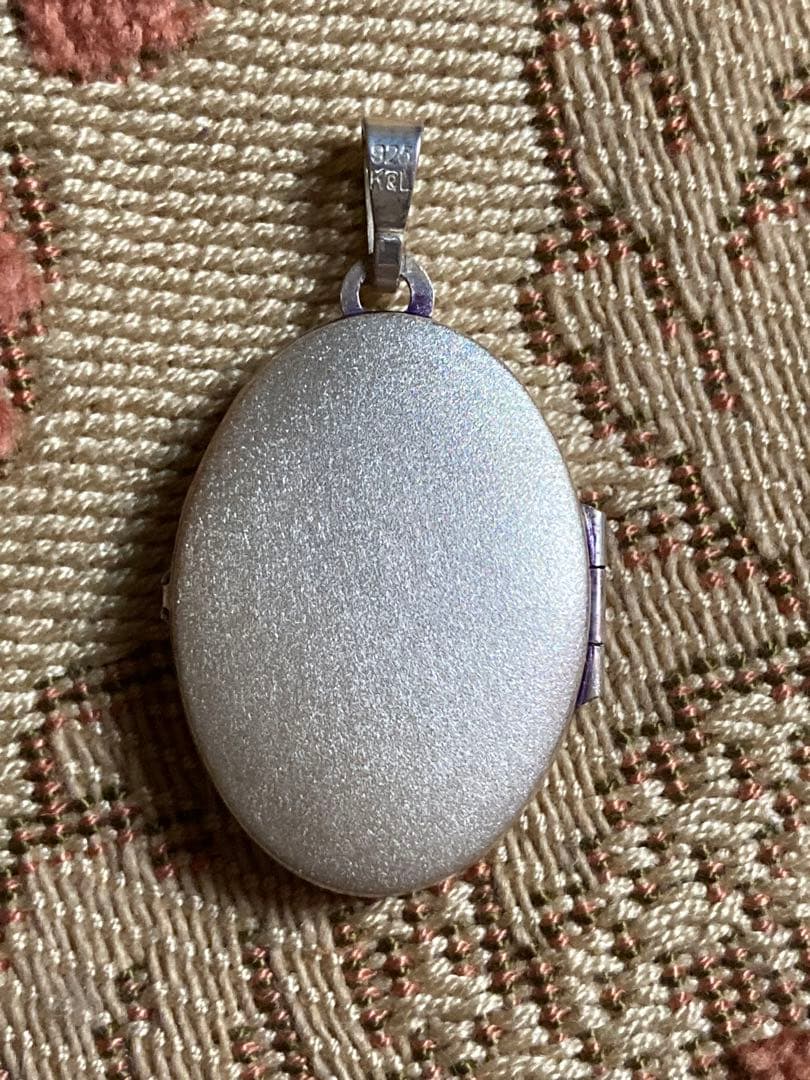 ヨーロッパヴィンテージ◎ロケットチャーム 花模様 ペンダントトップ