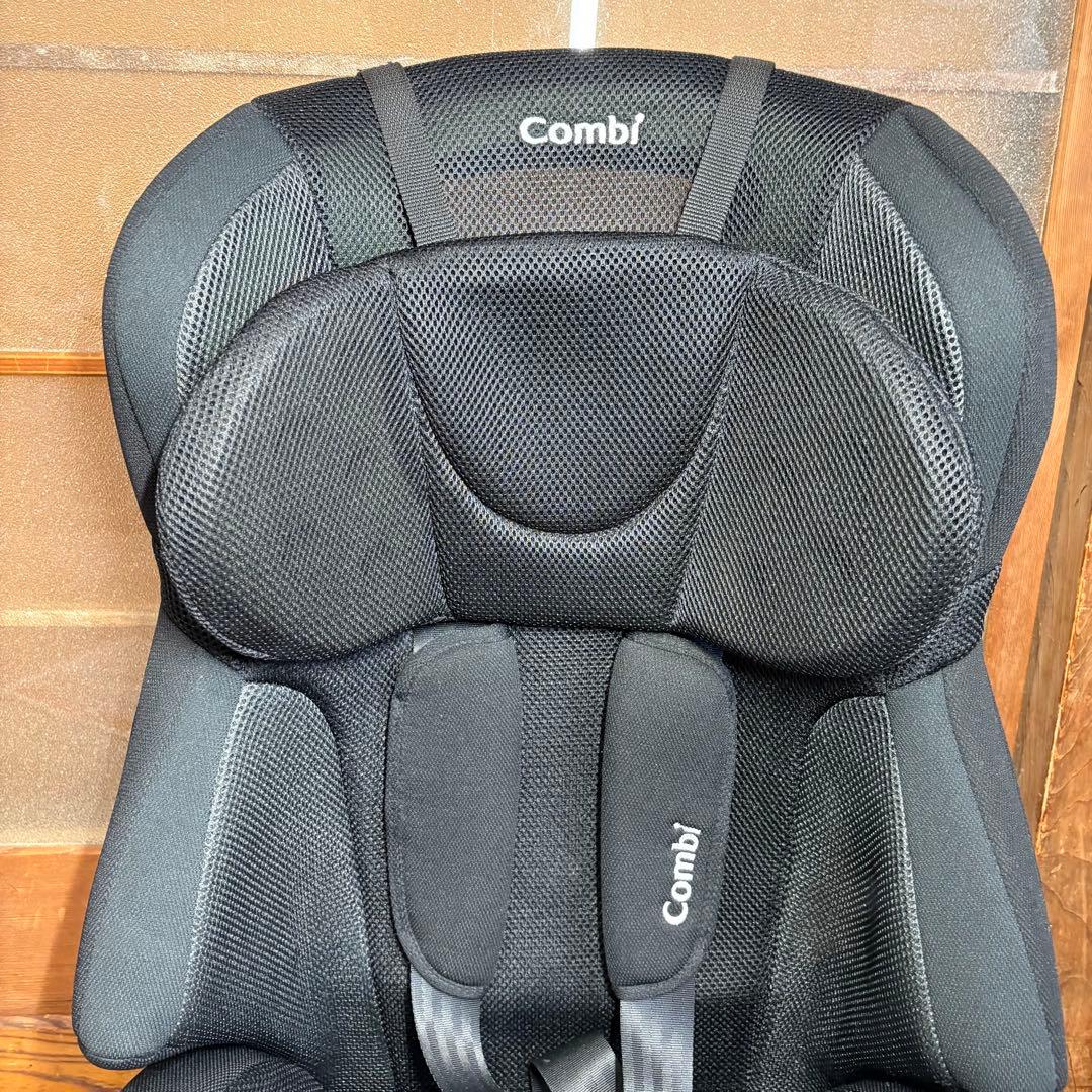 美品 コンビ　ジョイトリップエアスルーGG　黒　ジュニアシート　シートベルト