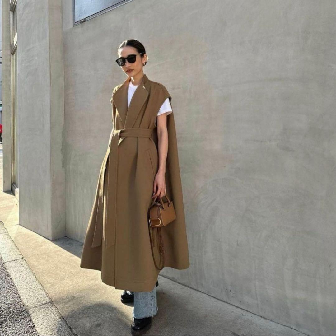 ELLIE⭐︎スリーブレスコートBEIGE