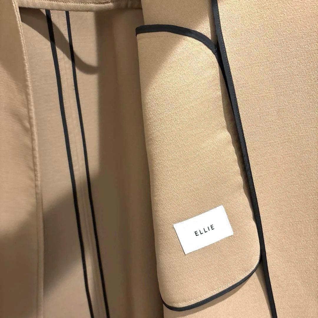 ELLIE⭐︎スリーブレスコートBEIGE