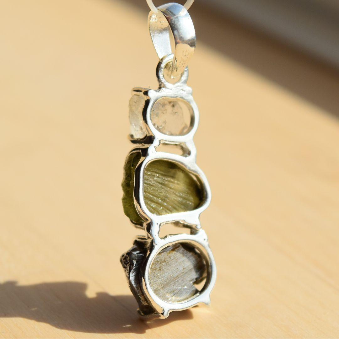 ハーキマーダイヤモンド、モルダバイト、カンポ・デル・シエロ隕石ペンダントトップ