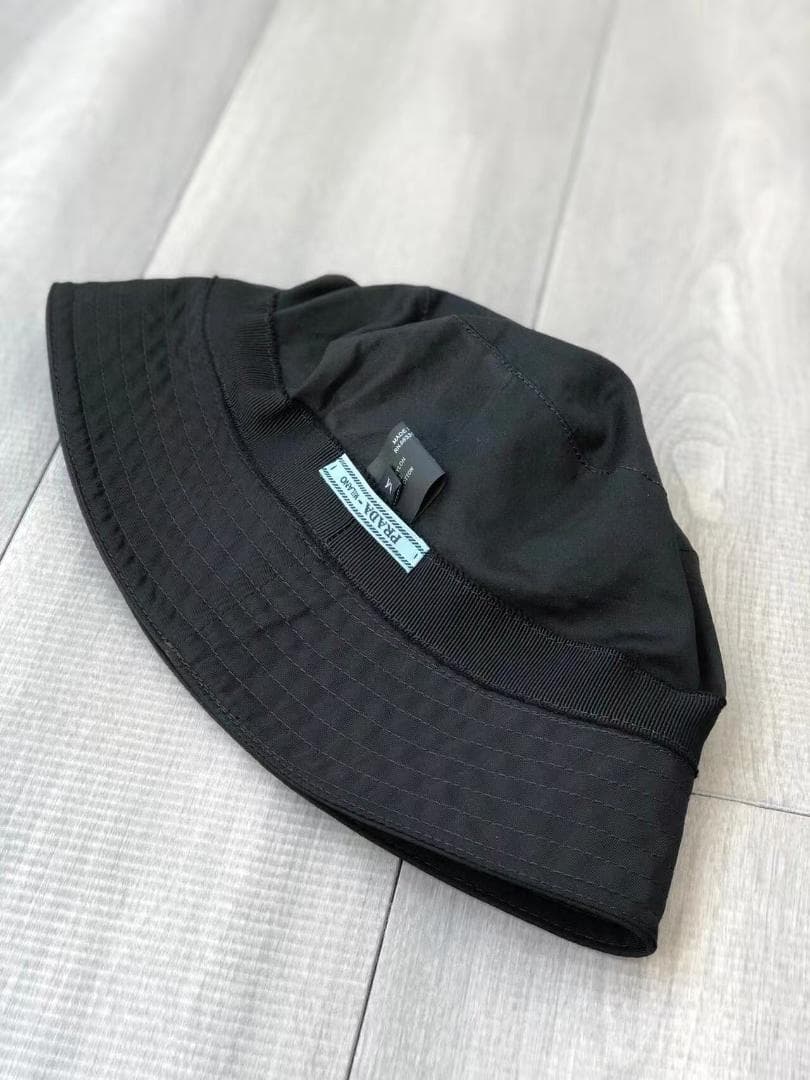 PRADA プラダ　バケットハット　帽子　ノベルテ　タグ、専用袋付き