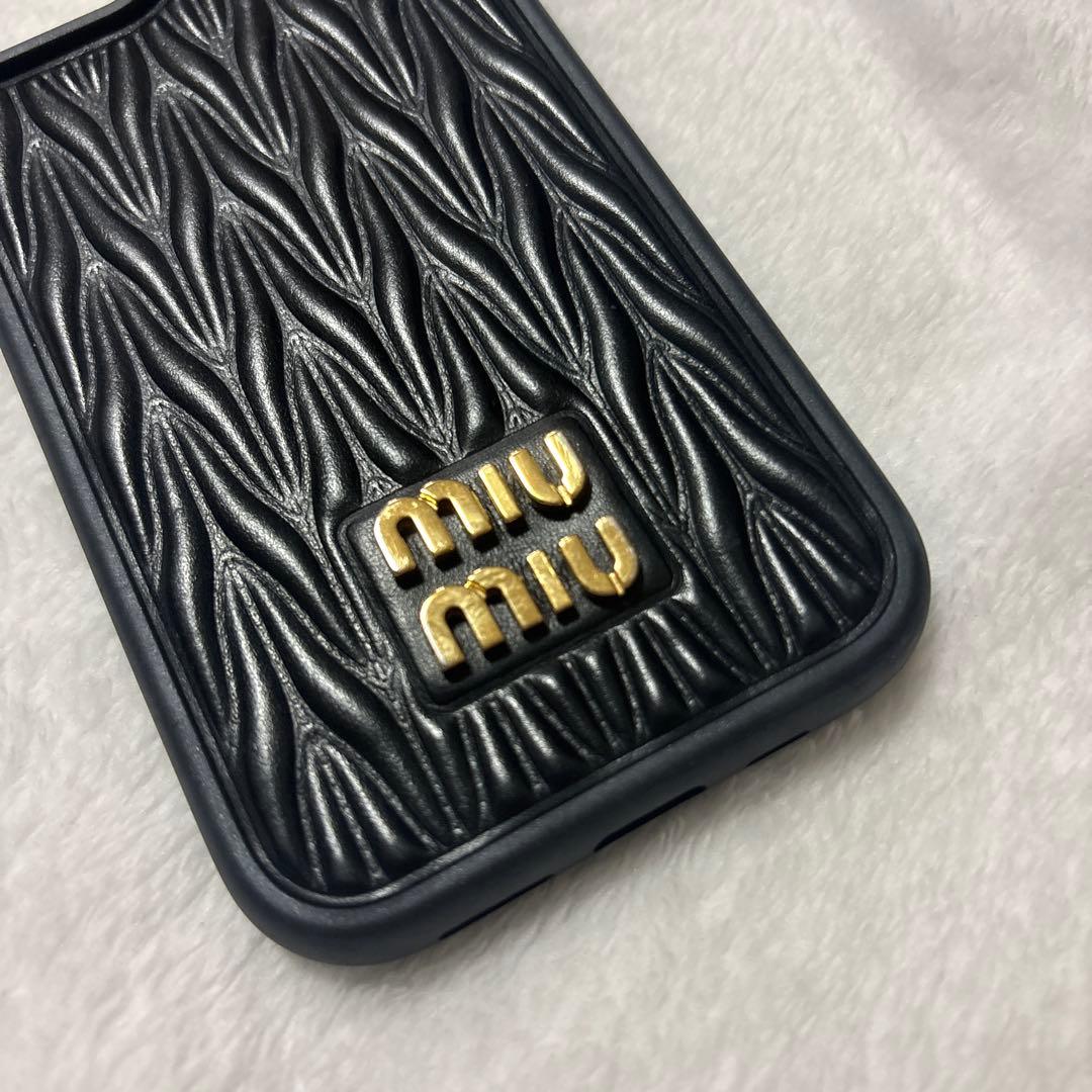 miumiu スマホケース iPhone15