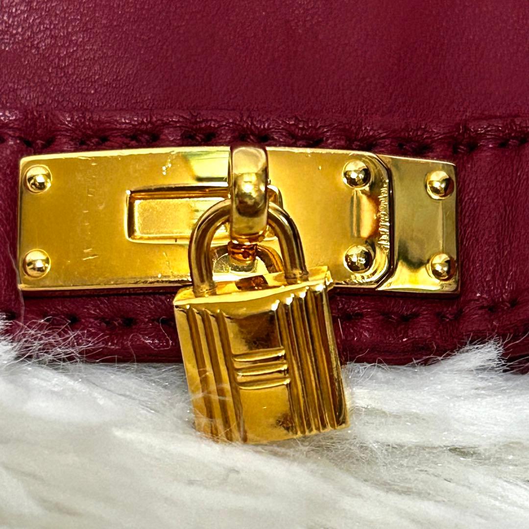 美品　HERMES レザーグローブ　羊革　ラムスキン　レッド　カデナ　手袋　赤