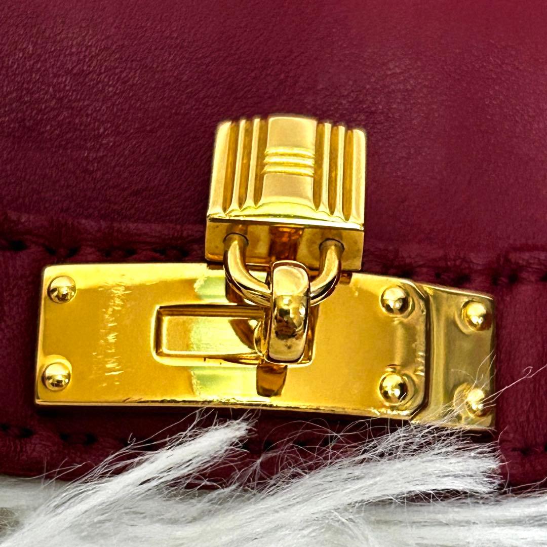 美品　HERMES レザーグローブ　羊革　ラムスキン　レッド　カデナ　手袋　赤