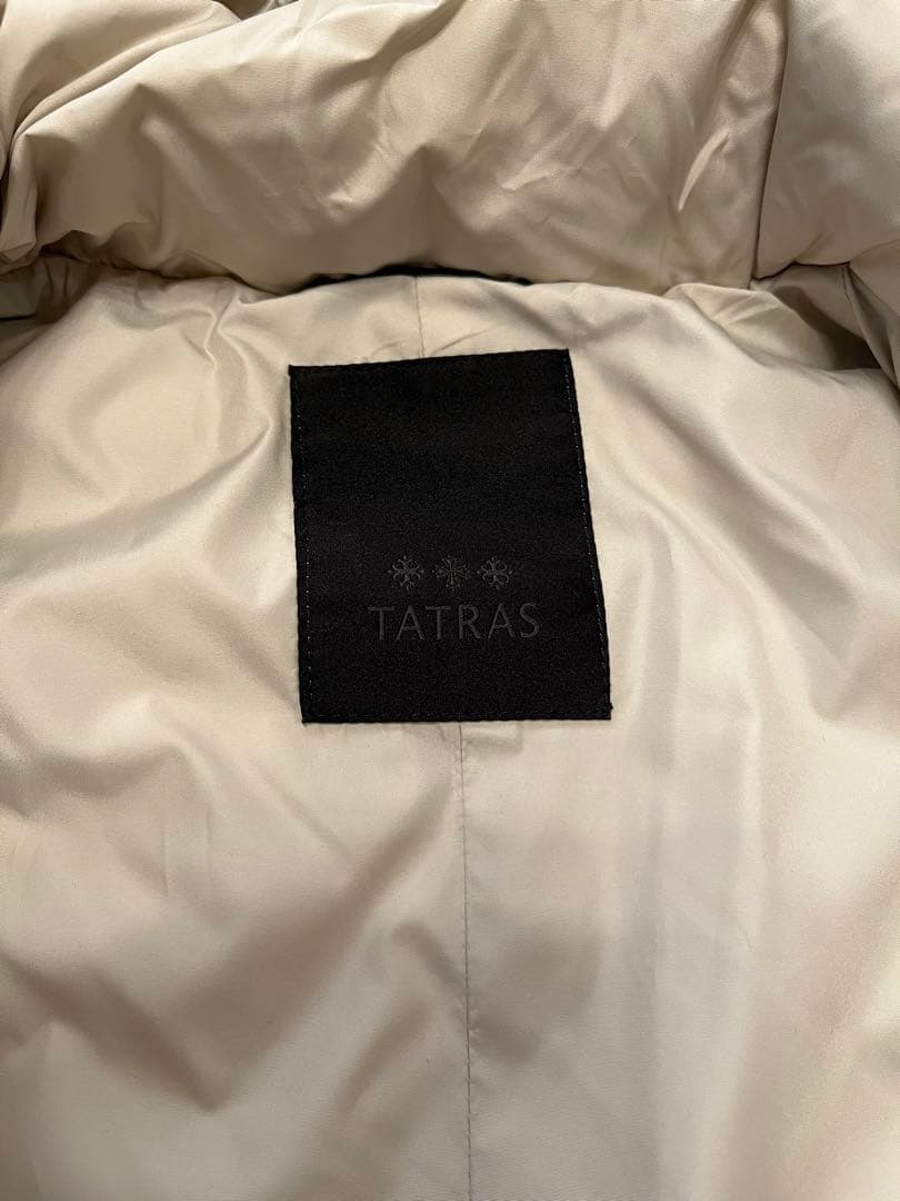 値下げ★美品★ TATRAS ダウンベスト　クリーム色