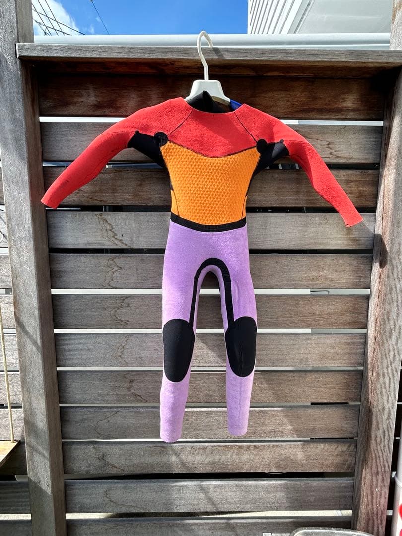 キッズ　セミドライ　ウェットスーツ