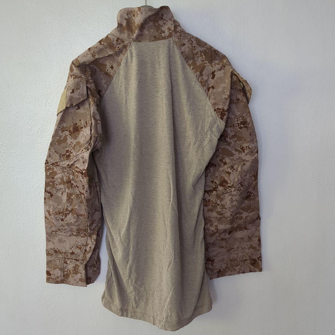 米軍実物　未使用　USMC FROG コンバットシャツ　S-R ②