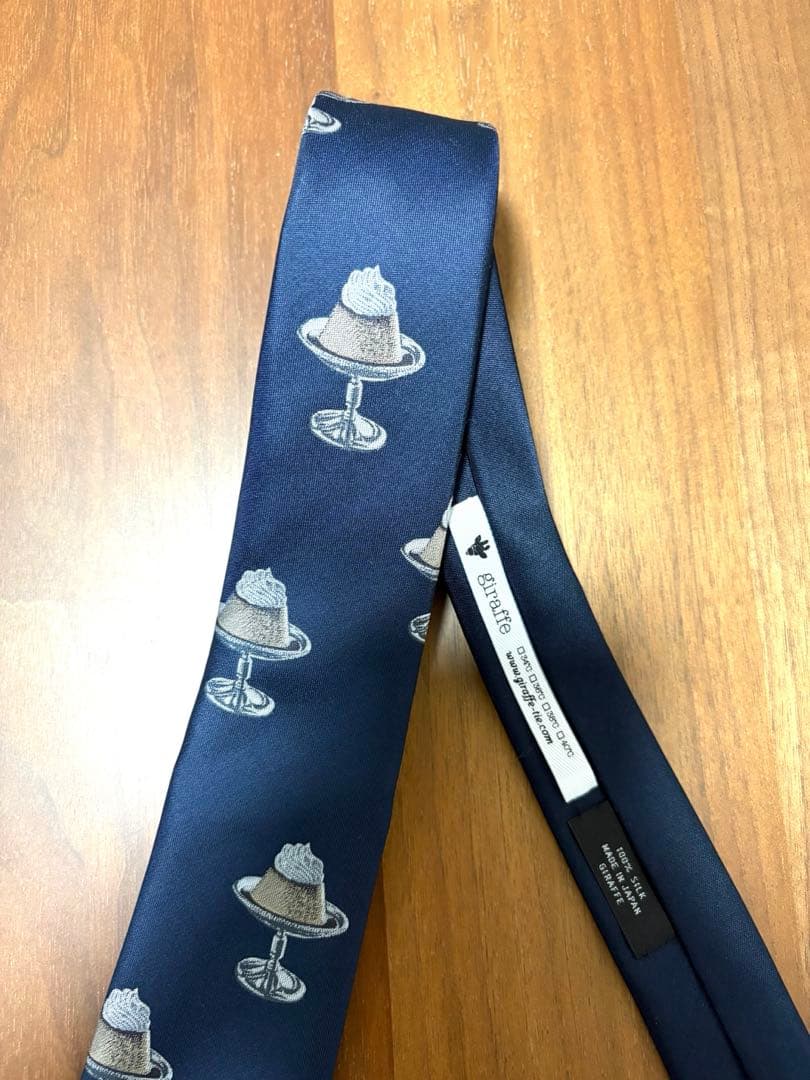 ▶︎【早い者勝ち】喫茶ジラフ★プリン★ネクタイ★エモい