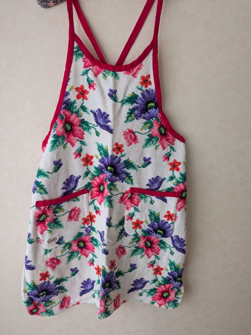 FEILER シニョール織　フラワー柄エプロン