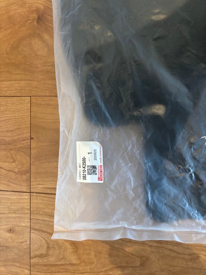 ムーヴキャンバス　純正カーペットマット　未開封　現行