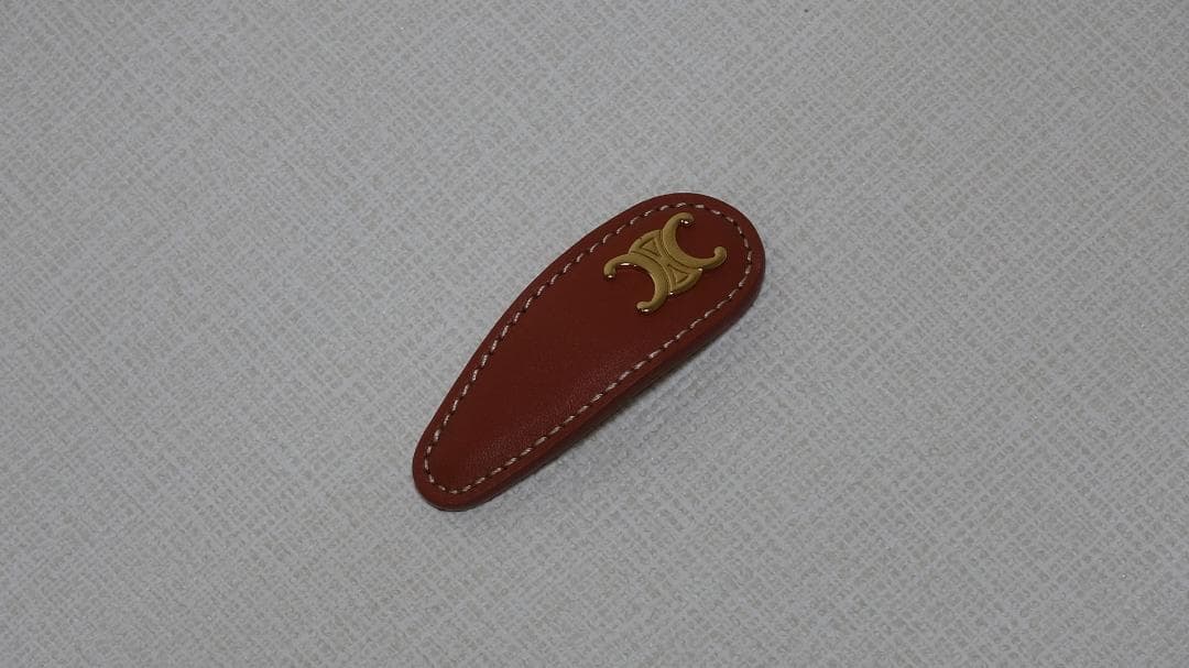 CELINE レザー ヘアピン