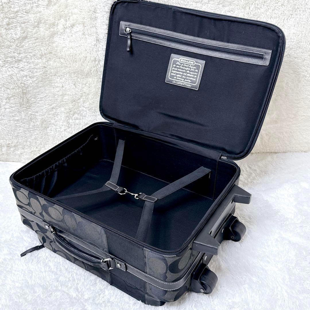 バッグ COACH Signature Carry On Luggage rare